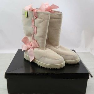 Penny Loves Kenny White Sheep Skin Boots Pink Bow Ribbon Size 7